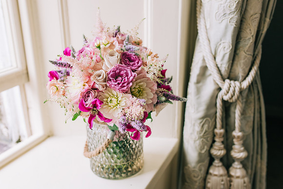 Wiltshire wedding photography luxury bouquet